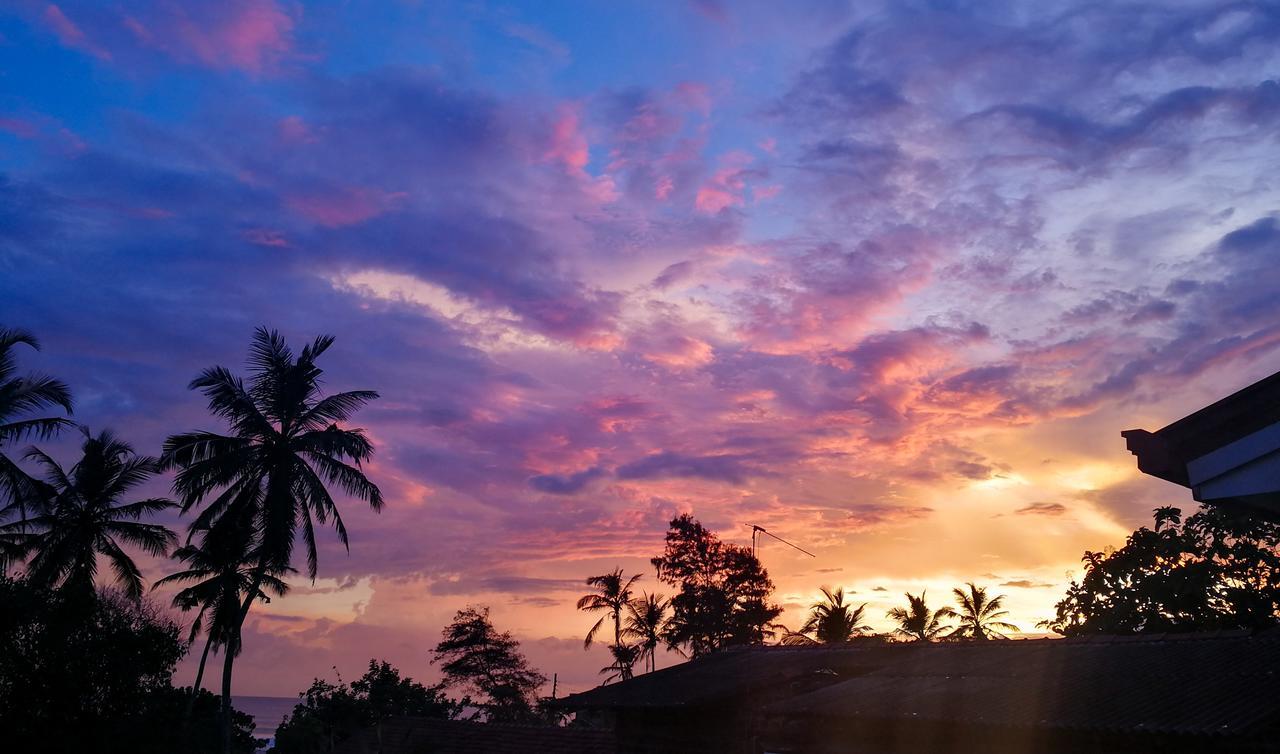 White Villa Beach Resort Mirissa Exterior photo